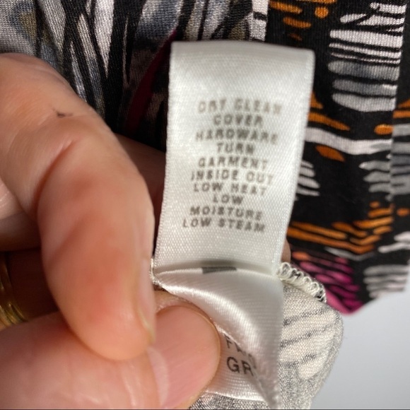 ST JOHN Top with Rhinestones. Abstract in red gray and orange. Size Small - Picture 5 of 8